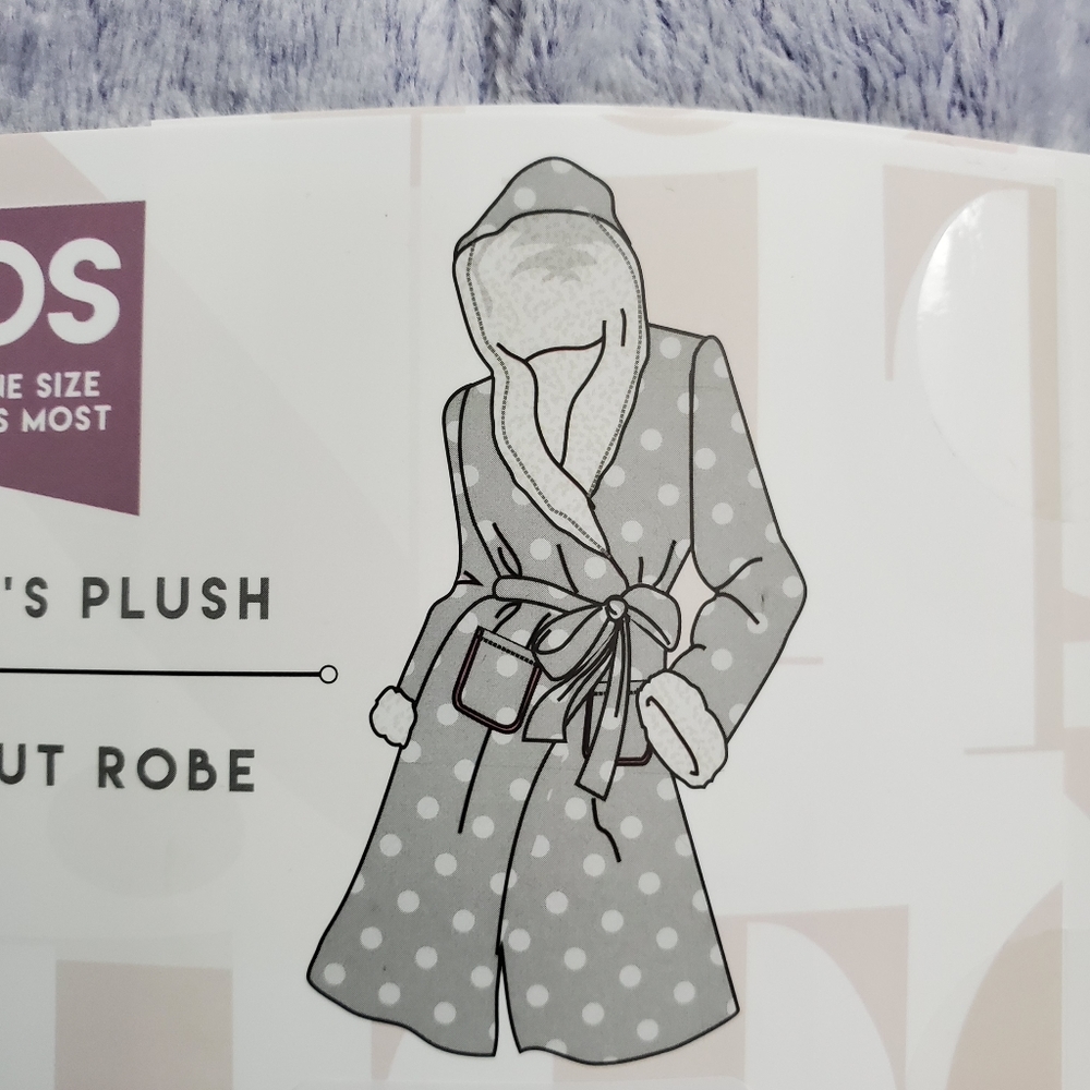 Chic Nite Robe - Picture 2 of 5